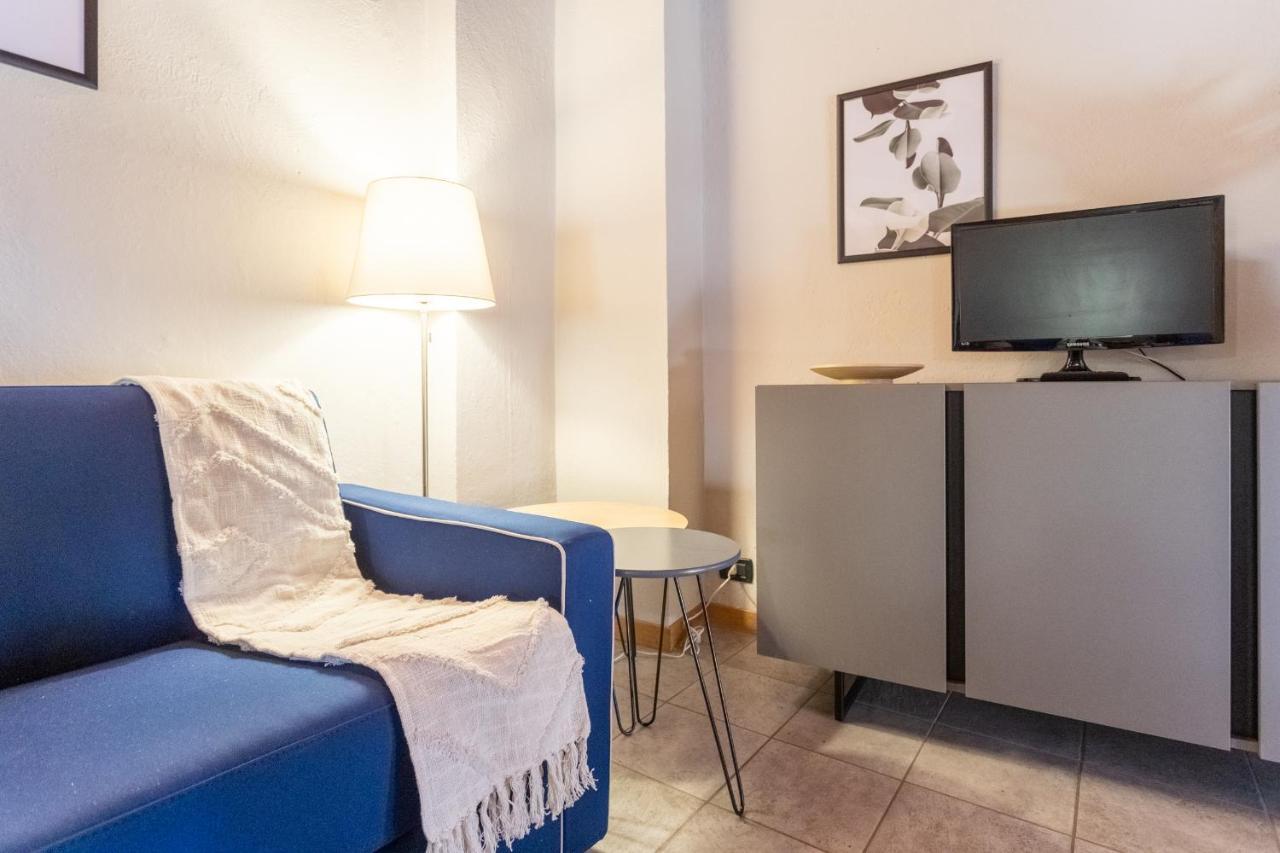 Blue Attic - Historical Como City Center By Rent All Como Exterior foto