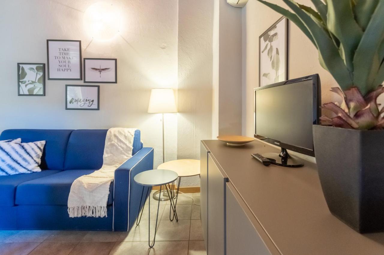 Blue Attic - Historical Como City Center By Rent All Como Exterior foto